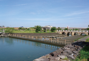 <p><br /> 湯日川親水公園の写真